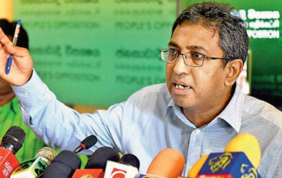 ”ඉල්ලුවේ ණය හිමියන් සමග සාකච්ඡාවක්. දෙන්න හදන්නේ මූල්‍ය අරමුදල සමග සාකච්ඡාවක්. පිස්සුද?”