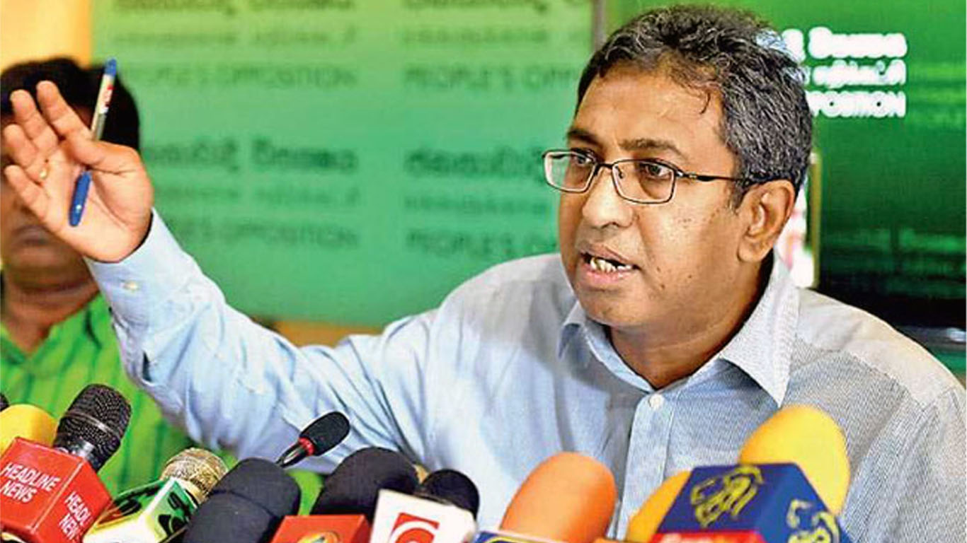 ”ඉල්ලුවේ ණය හිමියන් සමග සාකච්ඡාවක්. දෙන්න හදන්නේ මූල්‍ය අරමුදල සමග සාකච්ඡාවක්. පිස්සුද?”