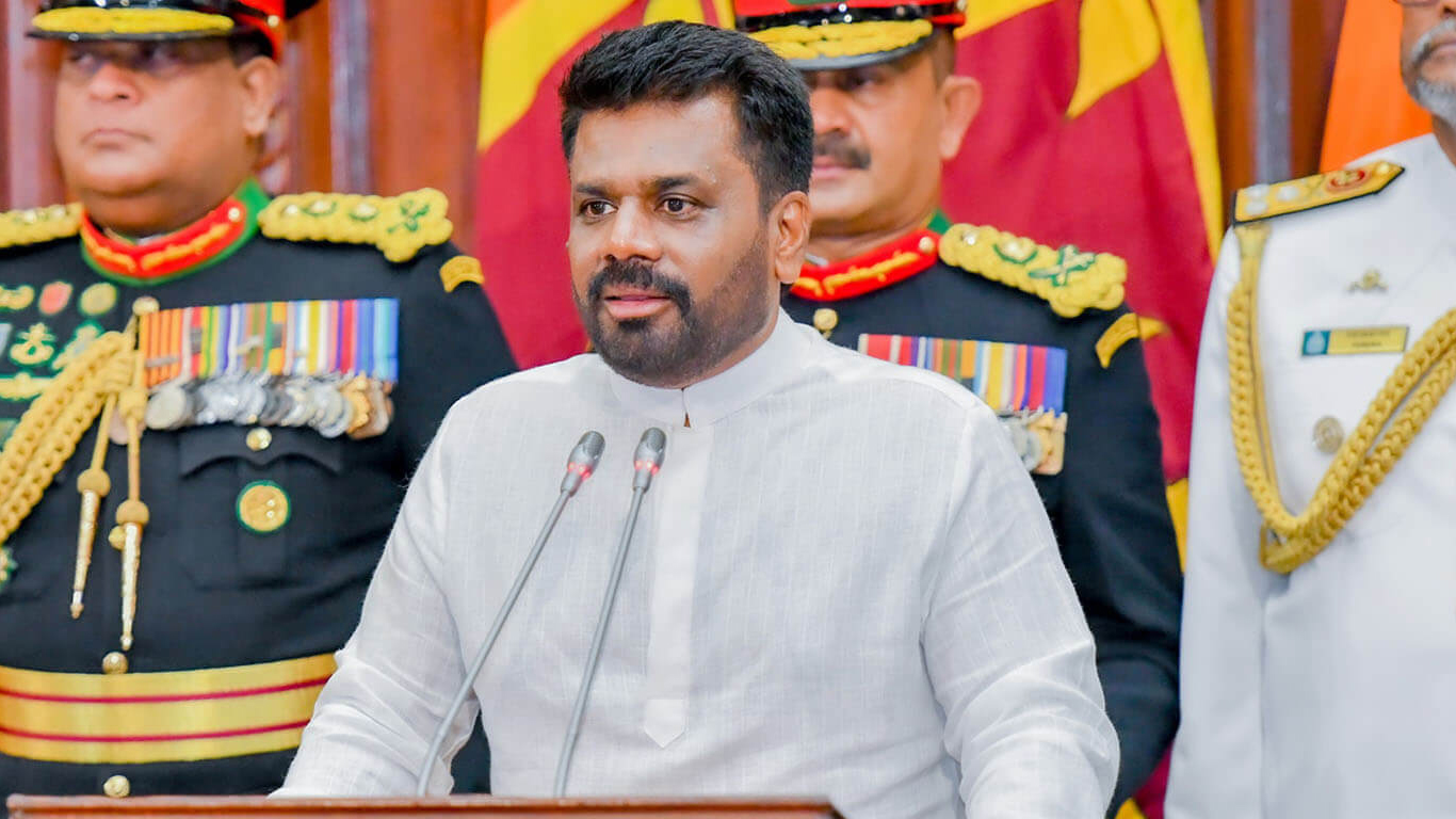 අනුර සහෝදරයා ඔයා දැන් මේ රටේ ජනාධිපති. රටේ රාළ ලියයි..